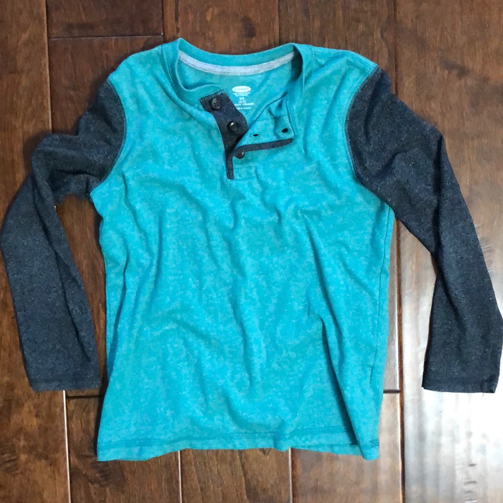 Bundle of 5 BOYS L/S shirts Sz S (6-7).
